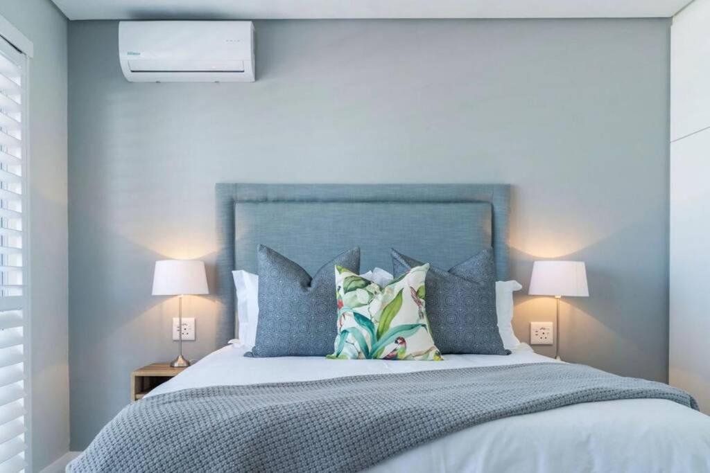 Waterfront Getaway, 2 Bedroom Seaside Bliss ウムドロティ エクステリア 写真